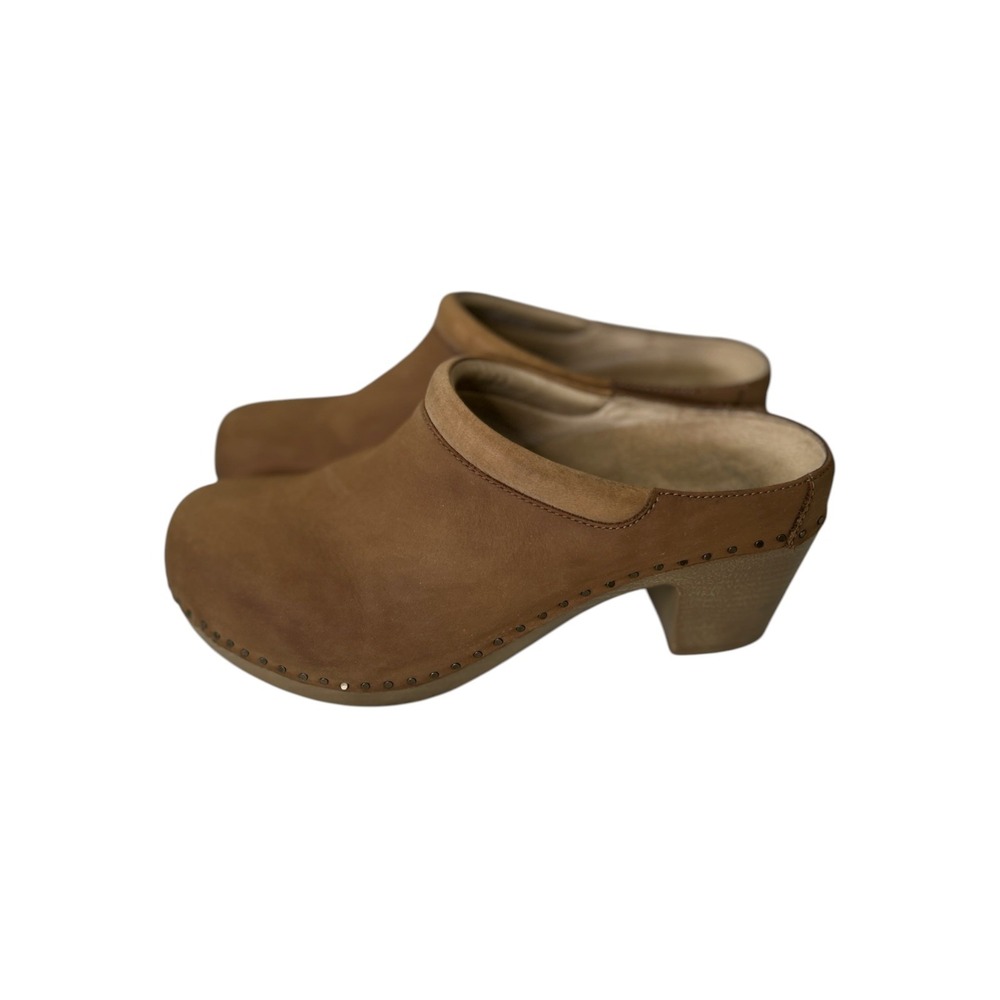 Dansko Sammy Tan Nubuck Heeled Mule Clogs Size 41 US 10.5 11 Nurse HCP